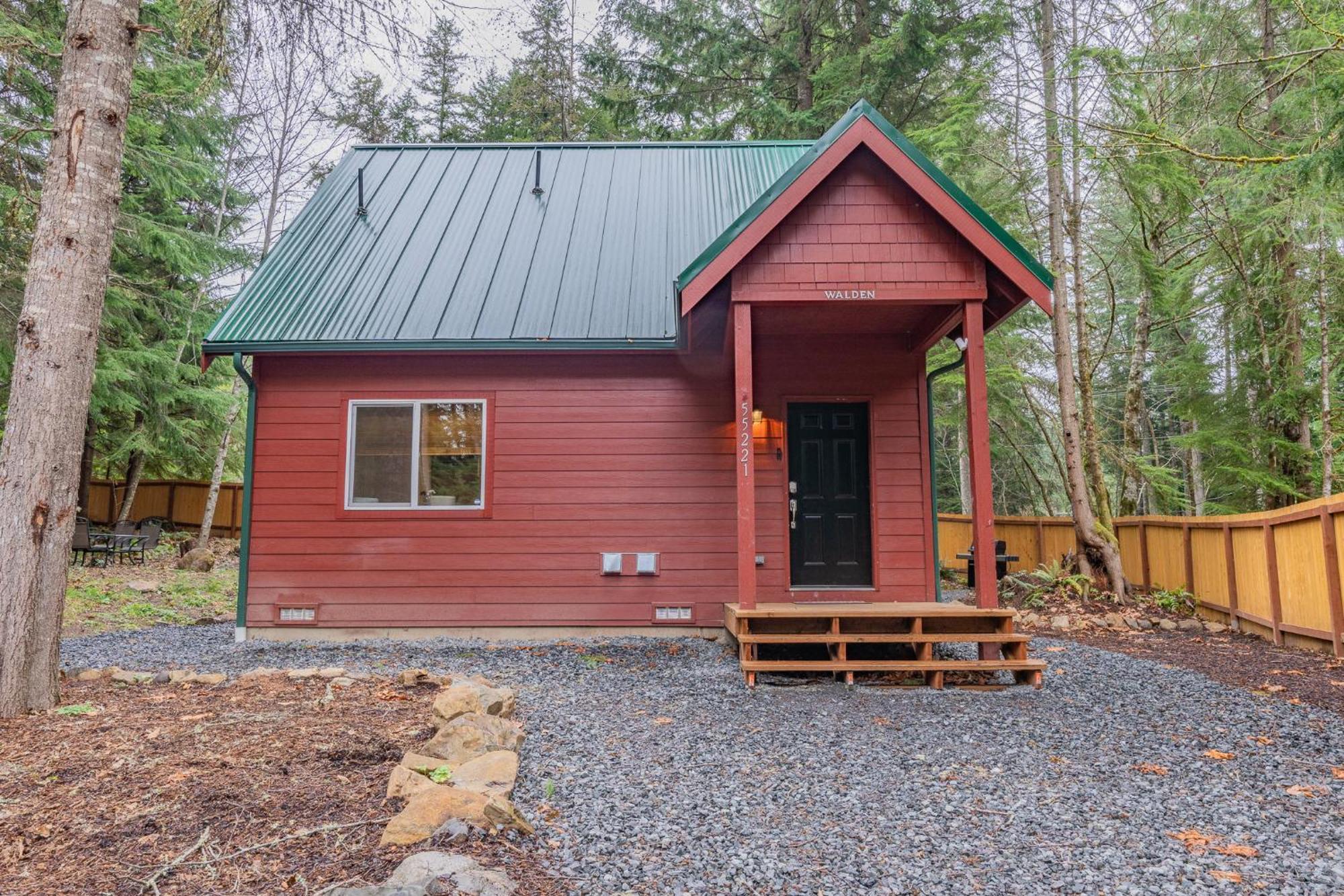 Holiday home Mt. Rainier W/hot Tub *