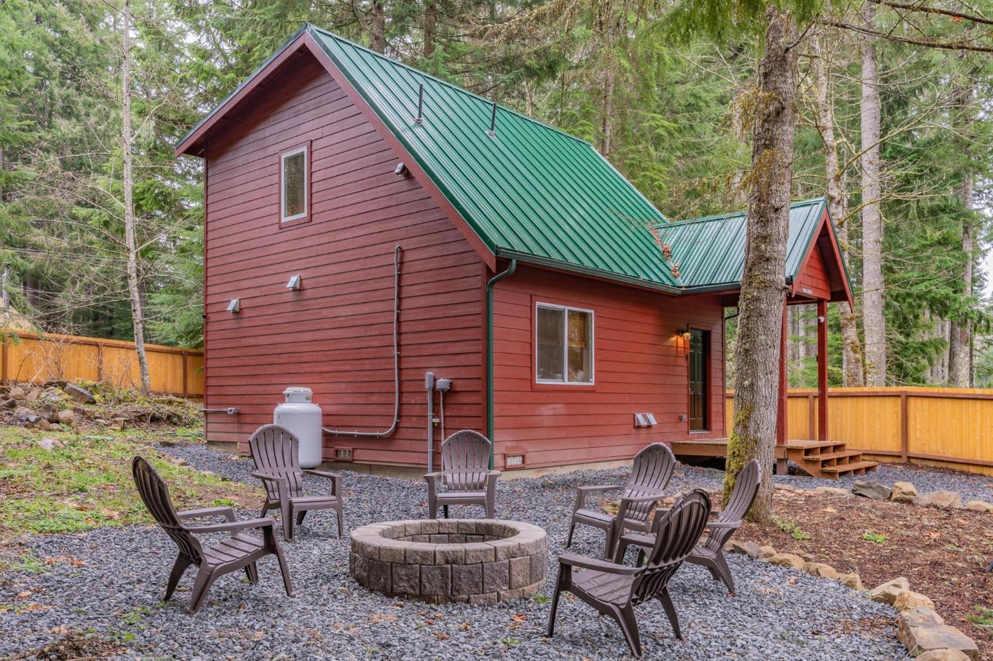 Holiday home Mt. Rainier W/hot Tub